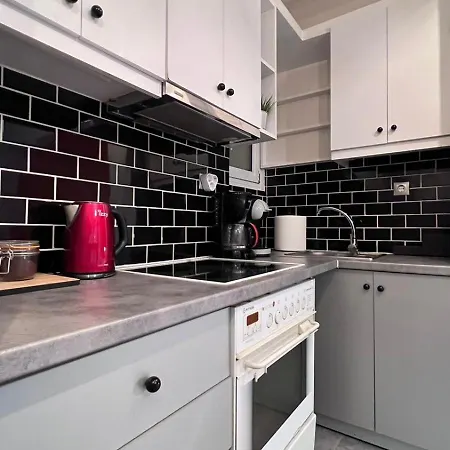 Urban 25Sqm Studio With Backyard In Exarcheia-3